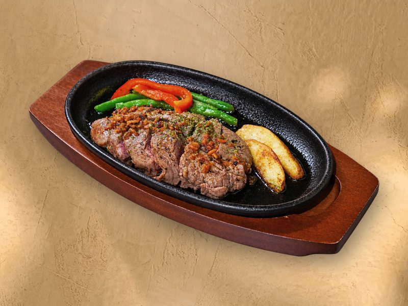 熱々鉄板牛ヒレステーキ